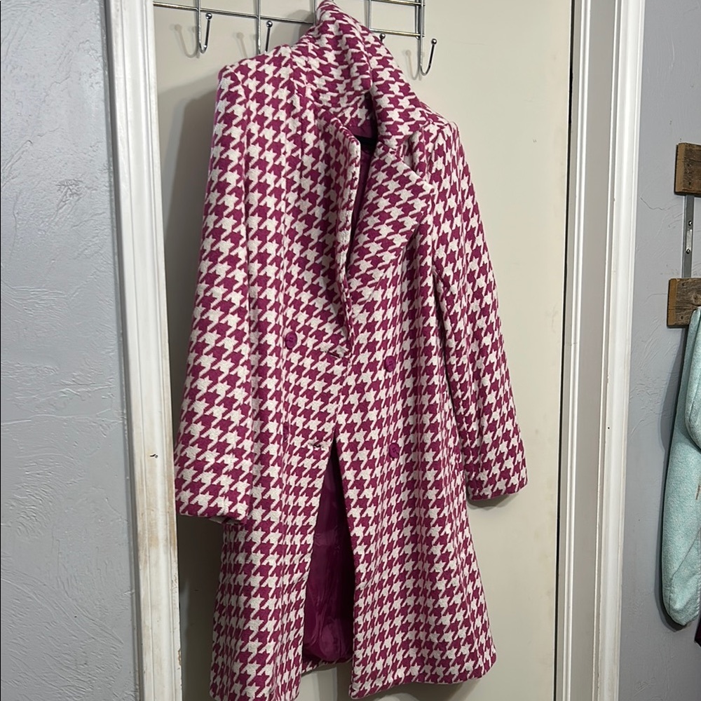 Stylish Pink Houndstooth Women's Coat